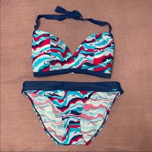 Cute bikini! Bottom size M, top size 32G